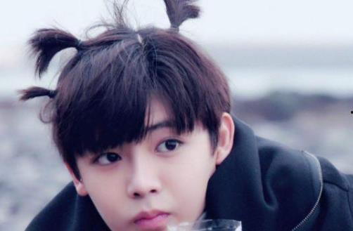 侯明昊的背景,侯明昊的成长之路  第2张