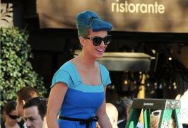 凯蒂派瑞表情包,网络时代的潮流符号与社交利器  第3张