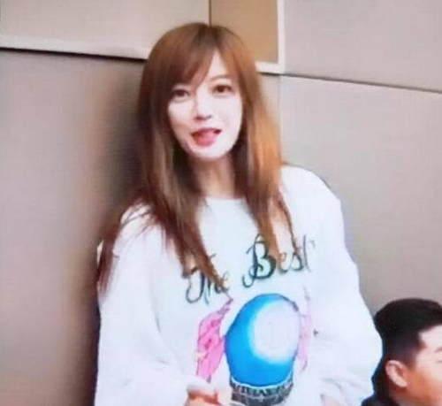 网红锥子脸嘉欣,揭秘锥子脸背后的美丽秘诀