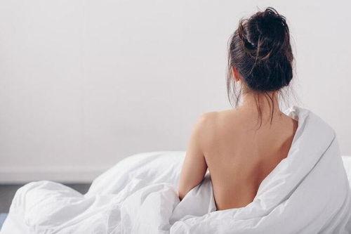 男孩裸睡图片,健康与隐私的平衡探讨”