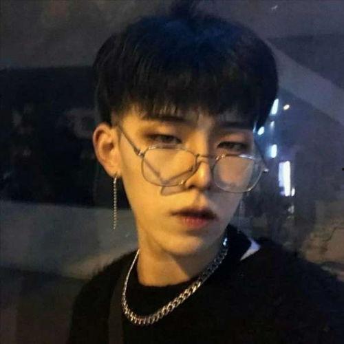 韩国网红男照片,魅力四溢,引人瞩目” 第3张 韩国网红男照片,魅力四溢,引人瞩目” 第3张