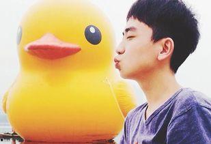 王宇昆照片,光影中的魅力演绎 第2张 王宇昆照片,光影中的魅力演绎 第2张